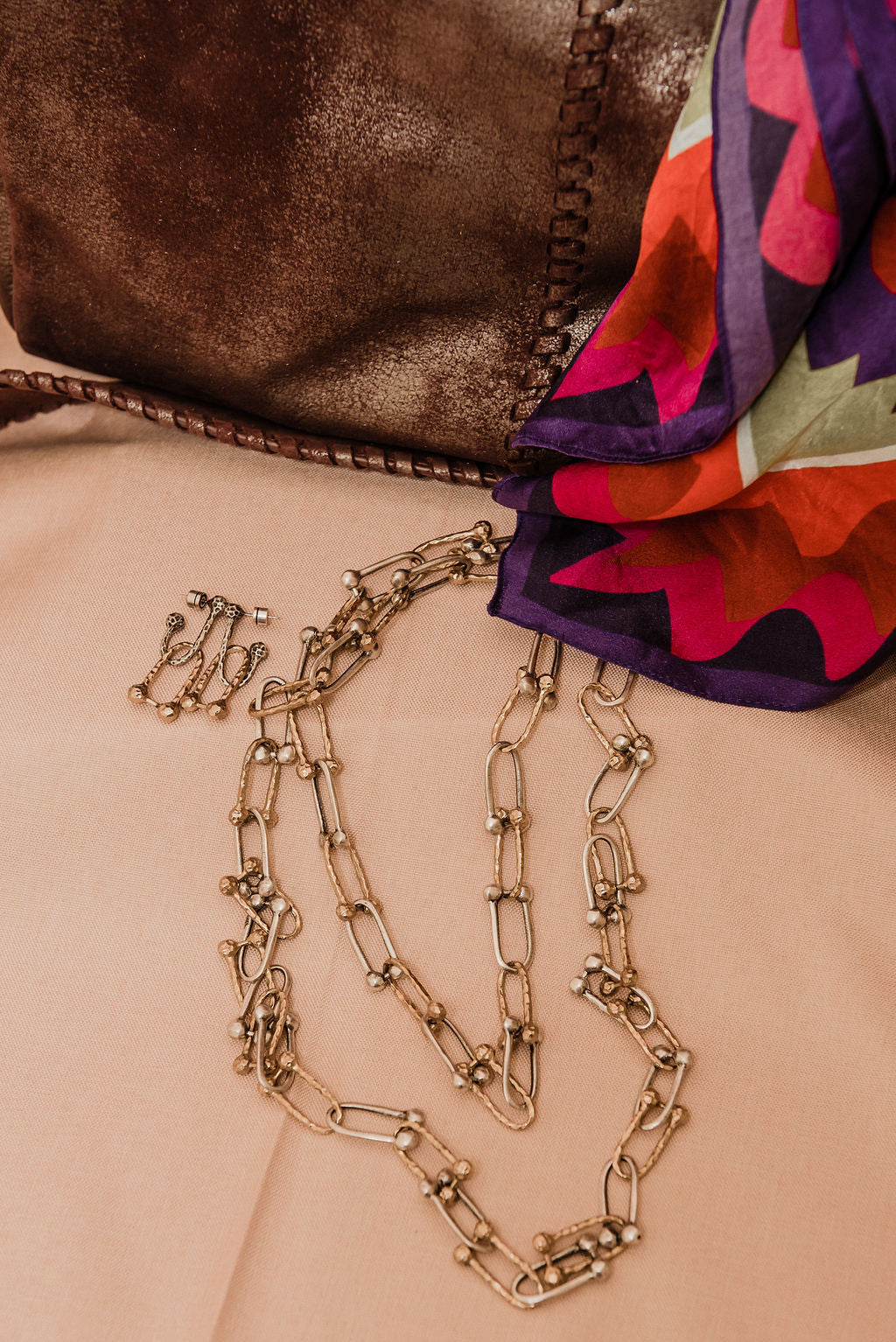 Two Tone Horseshoe Link Necklace